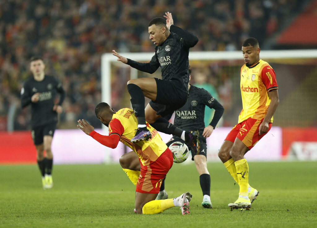 Pencarian Stabilitas Keuangan RC Lens